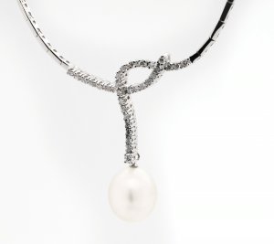Gargantilla Oro Diamantes y Perla